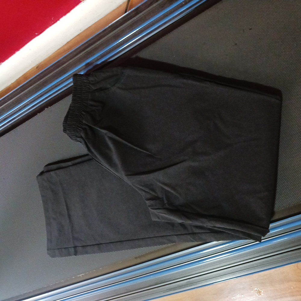 Zeagoo Women's Black Nylon & Spandex Lightweight Elastic Pants. Size M